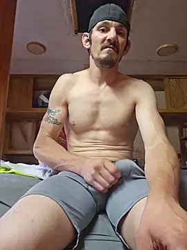 Snapshot of mike42088 chatting on April 13, 2026, 2:00 pm mike42088 online show from April 13, 2026, 2:00 pm