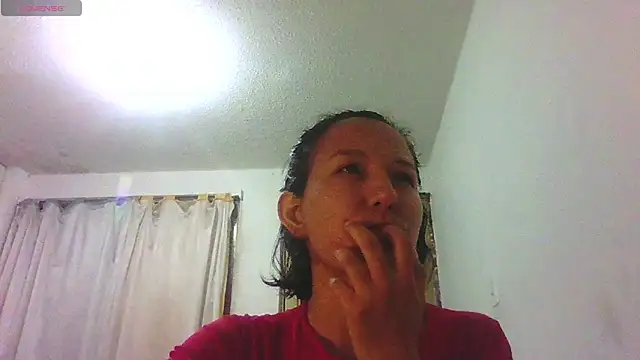 Natzu Choi online show from October 1, 2025, 3:45 am