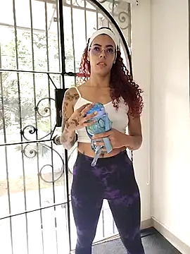 Pamelamiler   online show from November 24, 2025, 1:22 pm