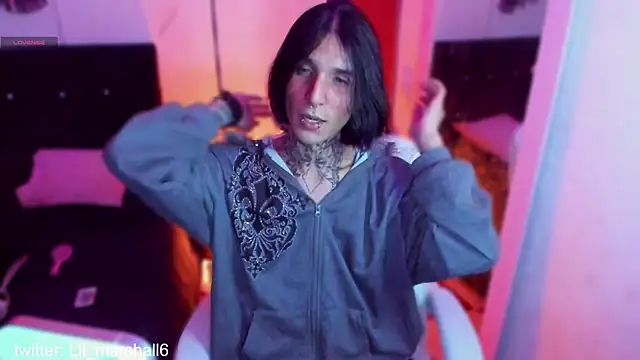 marshall  k online show from December 21, 2025, 10:06 pm