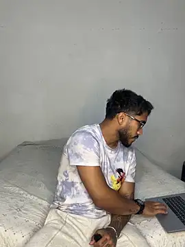 TU-MORENOO online show from November 25, 2025, 11:27 pm