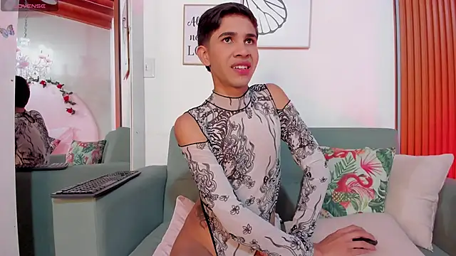 JoshuaSanzz online show from September 23, 2025, 4:04 am