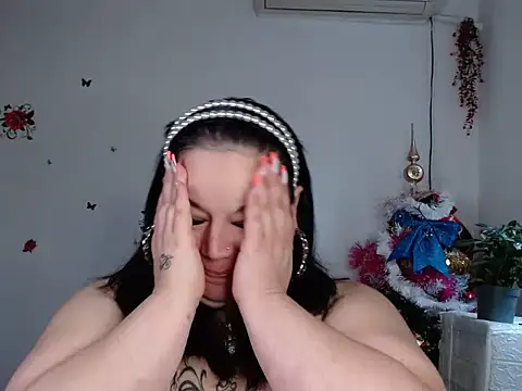 andreea2011 online show from November 7, 2025, 7:08 am