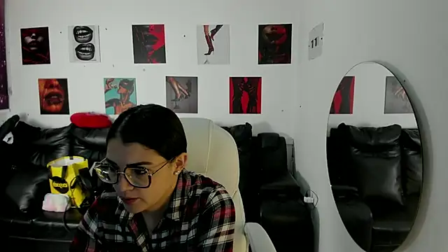 iam sammy 01 online show from November 19, 2025, 12:16 pm