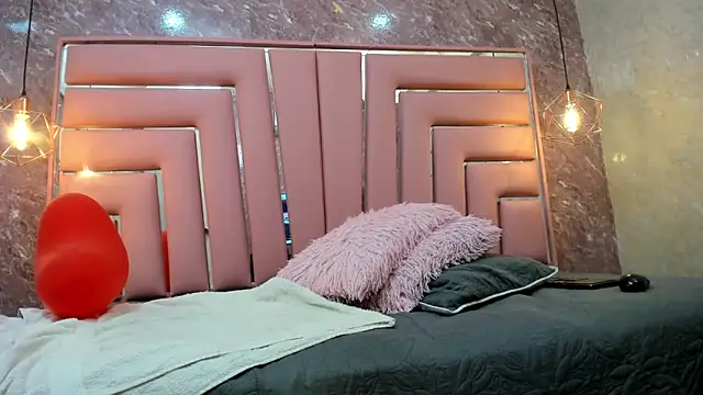 ALYANNA HOT  online show from February 15, 2026, 11:41 am