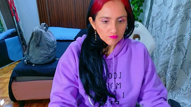 kataleya 29 online show from April 18, 2026, 8:31 pm