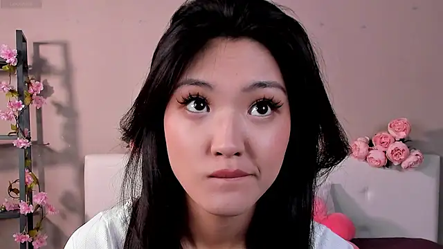 FancyEsten online show from September 21, 2025, 7:54 am