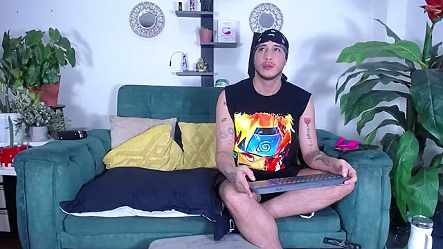 Snapshot of Borsalino_Adam chatting on September 14, 2025, 6:51 pm Borsalino Adam online show from September 14, 2025, 6:51 pm