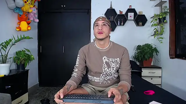 Snapshot of Borsalino_Adam chatting on November 8, 2025, 5:34 pm Borsalino Adam online show from November 8, 2025, 5:34 pm