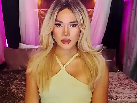 YllanaAltheaXxX online show from September 28, 2025, 7:41 pm