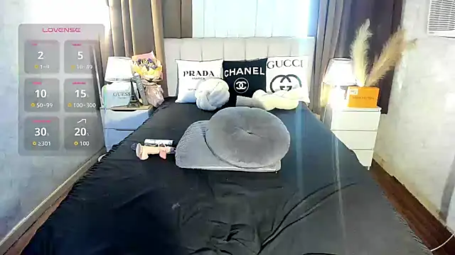 maegan fox online show from October 12, 2025, 3:38 am