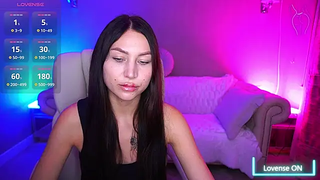 EliseVelour online show from October 24, 2025, 12:45 pm