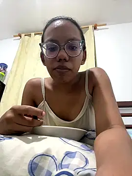 Valen1800 online show from November 11, 2025, 2:00 am