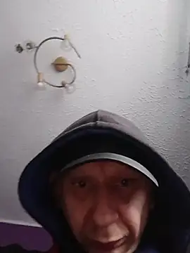 Thoma9034 online show from November 14, 2025, 12:48 pm