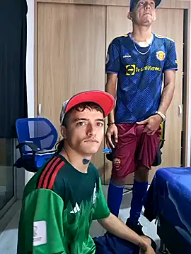 Snapshot of skinny23cm chatting on December 20, 2024, 9:54 am skinny23cm online show from December 20, 2024, 9:54 am