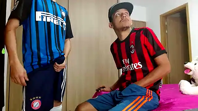 Snapshot of skinny23cm chatting on January 18, 2025, 10:06 am skinny23cm online show from January 18, 2025, 10:06 am