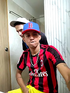 Snapshot of skinny23cm chatting on October 16, 2025, 2:51 pm skinny23cm online show from October 16, 2025, 2:51 pm