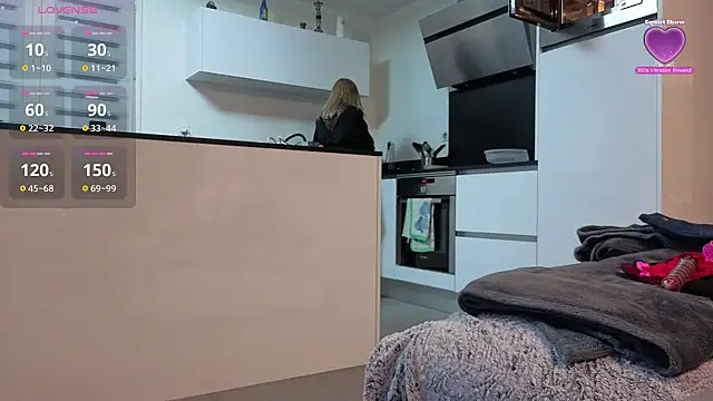 Snapshot of bellemasquer chatting on September 23, 2025, 7:28 pm bellemasquer online show from September 23, 2025, 7:28 pm