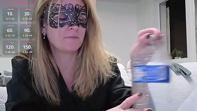 Snapshot of bellemasquer chatting on December 16, 2025, 9:31 pm bellemasquer online show from December 16, 2025, 9:31 pm