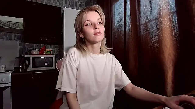 Madelaineses online show from May 24, 2026, 11:32 pm