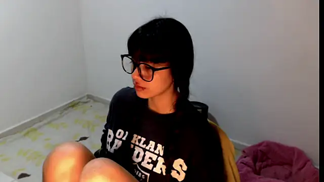 meganmiauu online show from May 20, 2026, 10:43 am