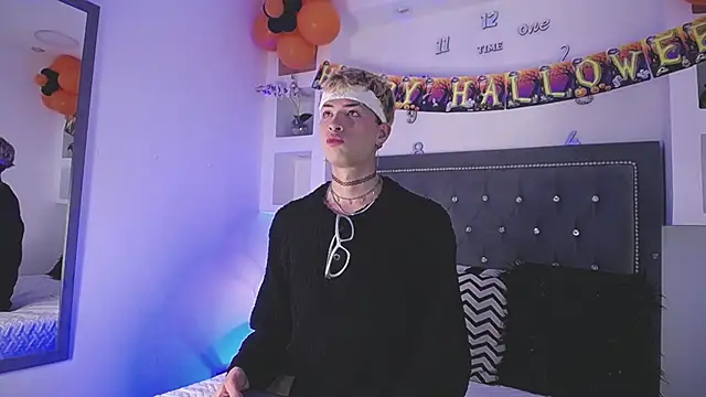 OzorioDany online show from October 14, 2025, 4:13 am