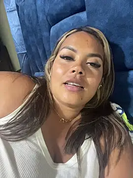 EmilyDuran  online show from May 28, 2026, 10:40 pm