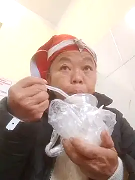 VangLe73 online show from December 21, 2025, 12:40 am