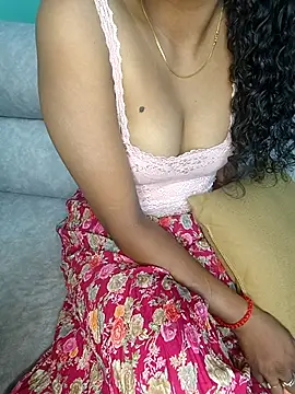 Tamilpallavi online show from October 23, 2025, 3:39 am