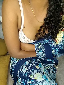 Tamilpallavi online show from November 17, 2025, 2:23 pm