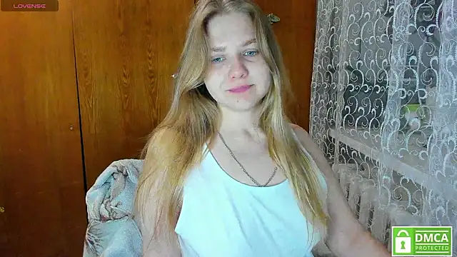 Snapshot of AlinaMors chatting on February 28, 2026, 9:05 pm AlinaMors online show from February 28, 2026, 9:05 pm