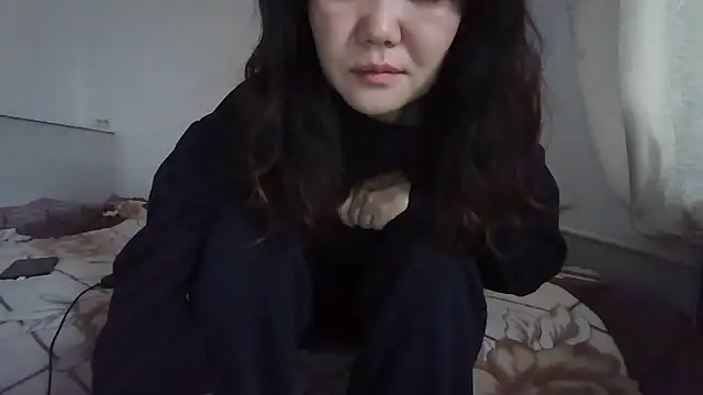 sakuradelreina online show from March 4, 2026, 4:29 am