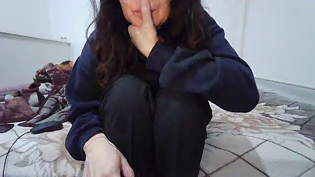 sakuradelreina online show from March 13, 2026, 5:41 pm