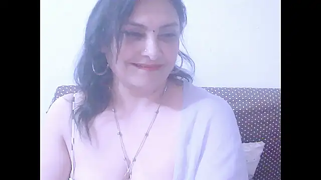 Indiansweetness77 online show from September 14, 2025, 2:49 pm
