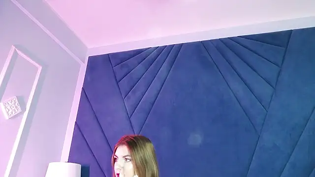 Snapshot of Evelisse chatting on March 9, 2026, 5:55 am Evelisse online show from March 9, 2026, 5:55 am