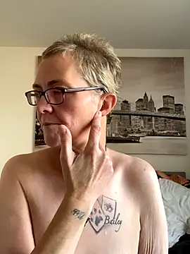 Curvy-Jinx online show from October 28, 2025, 9:02 am