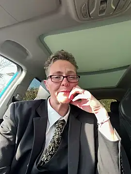 Curvy-Jinx online show from March 4, 2026, 11:49 am