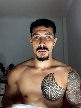 Owenferrara online show from November 23, 2025, 4:01 am