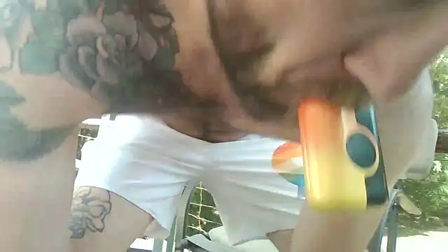 Luv2SuckBWC92 online show from April 22, 2026, 4:41 pm