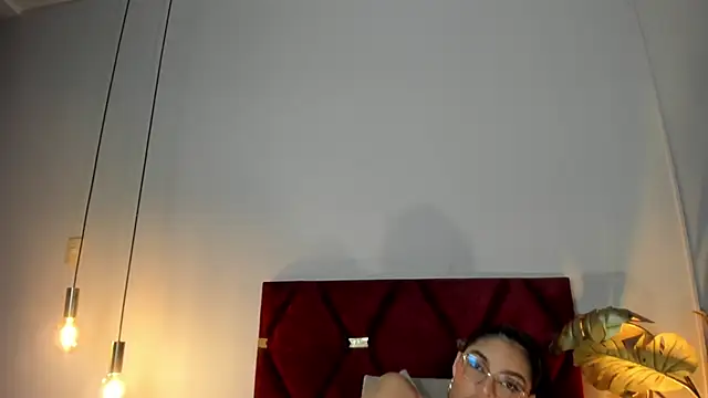 LunaAspen  online show from November 26, 2025, 5:58 pm