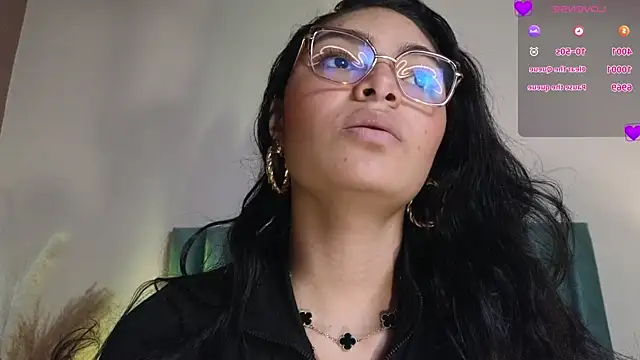 LunaAspen  online show from April 13, 2026, 6:13 pm