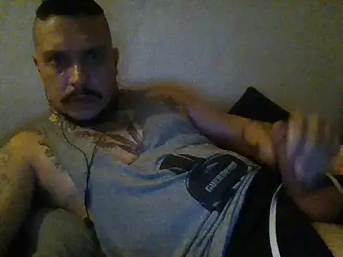 Gioonel online show from April 8, 2026, 5:07 am