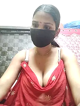 Snapshot of Devi-with-Ram chatting on February 2, 2026, 4:49 pm Devi-with-Ram online show from February 2, 2026, 4:49 pm