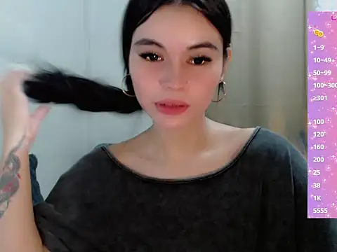 Snapshot of manilynforyou chatting on November 8, 2025, 11:43 am manilynforyou online show from November 8, 2025, 11:43 am