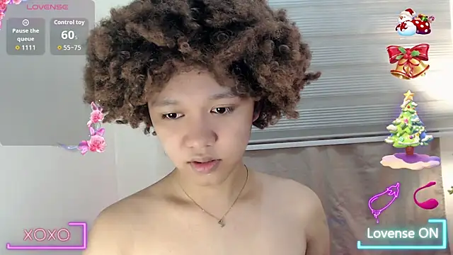 9INCHESHARDCOCK online show from December 2, 2025, 5:24 am