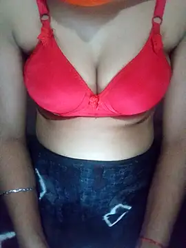 Snapshot of LAKSHMI_B chatting on September 23, 2025, 12:24 am LAKSHMI B online show from September 23, 2025, 12:24 am