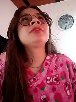 Snapshot of Isa_Acosta chatting on April 29, 2026, 7:20 pm Isa Acosta online show from April 29, 2026, 7:20 pm