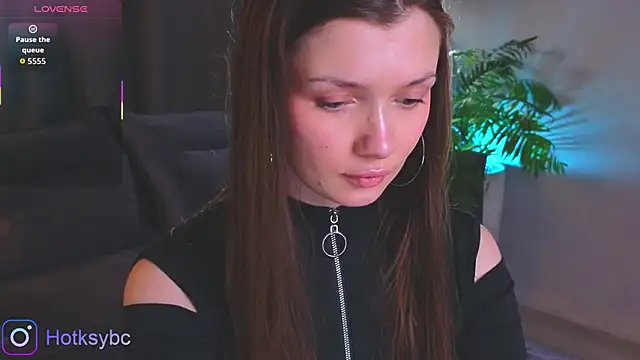 Hot ksy online show from September 8, 2025, 7:02 pm