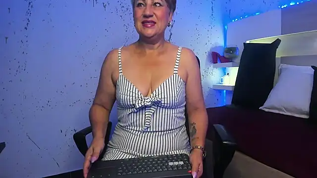 Snapshot of JaddeWalker chatting on February 2, 2026, 11:31 am JaddeWalker online show from February 2, 2026, 11:31 am