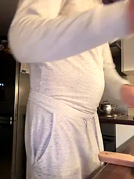 Michel huge online show from November 12, 2025, 4:35 am